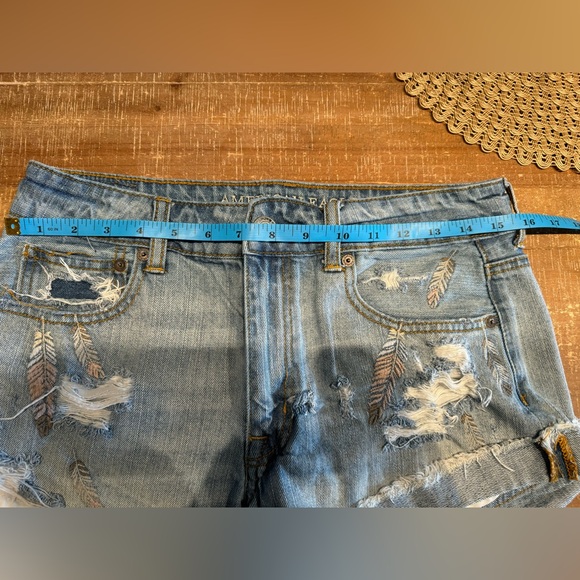 American Eagle Distressed Hi Rise Festival Jean Short 🪶 - Picture 9 of 11